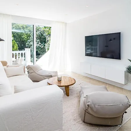Fully Renovated Scandinavian Style 2 Bed In The Heart Of Puerto Banus Holiday home