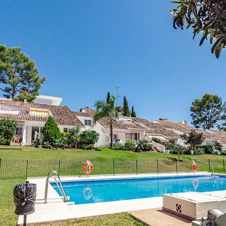Fully Renovated Scandinavian Style 2 Bed In The Heart Of Puerto Banus Holiday home