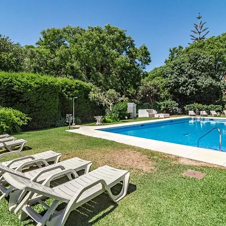 Сasa de vacaciones Fully Renovated Scandinavian Style 2 Bed In The Heart Of Puerto Banus